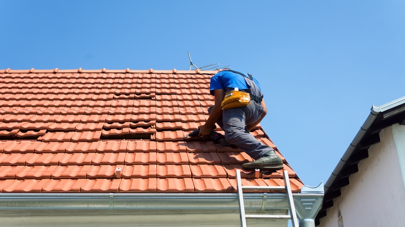 Understanding Insurance Claims with a Roofing Company Nashville, TN: Homeowner Essentials