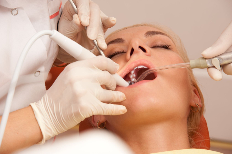 Finding a trusted dentist near Burlington, NC, for stress-free family dental care solutions