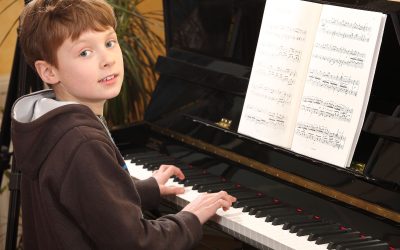 Unlock musical confidence with piano lessons Lincroft tailored for every skill level