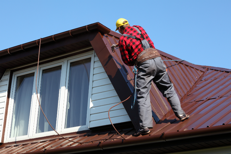 Choosing a Commercial Roofing Contractor St. Paul MN Businesses Can Rely On for Quality