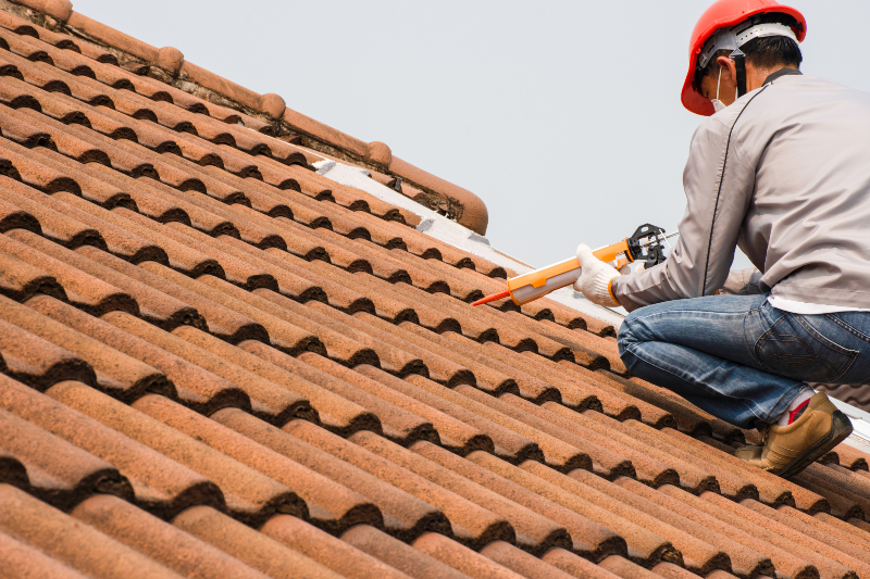 Safe and Reliable Solutions You Gain With a Roof Cleaning Service Kansas City KS