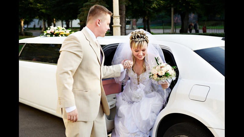 The Real Benefits of Booking Limo Service Miami FL for Your Next Special Occasion