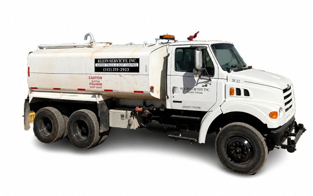 How Water Truck Rentals Help Manage Dust and Soil Moisture on Arizona Jobsites